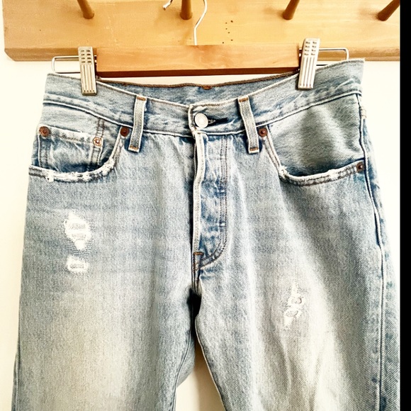 Classic Levi’s 501 Denim Jeans Distressed Size 25x32 - Picture 2 of 11